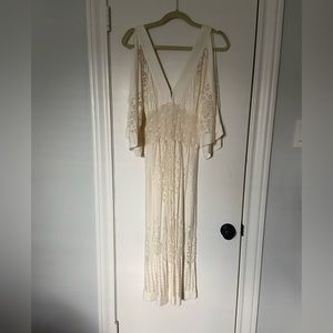 Cold shoulder midi-dress perfect for spring and summer